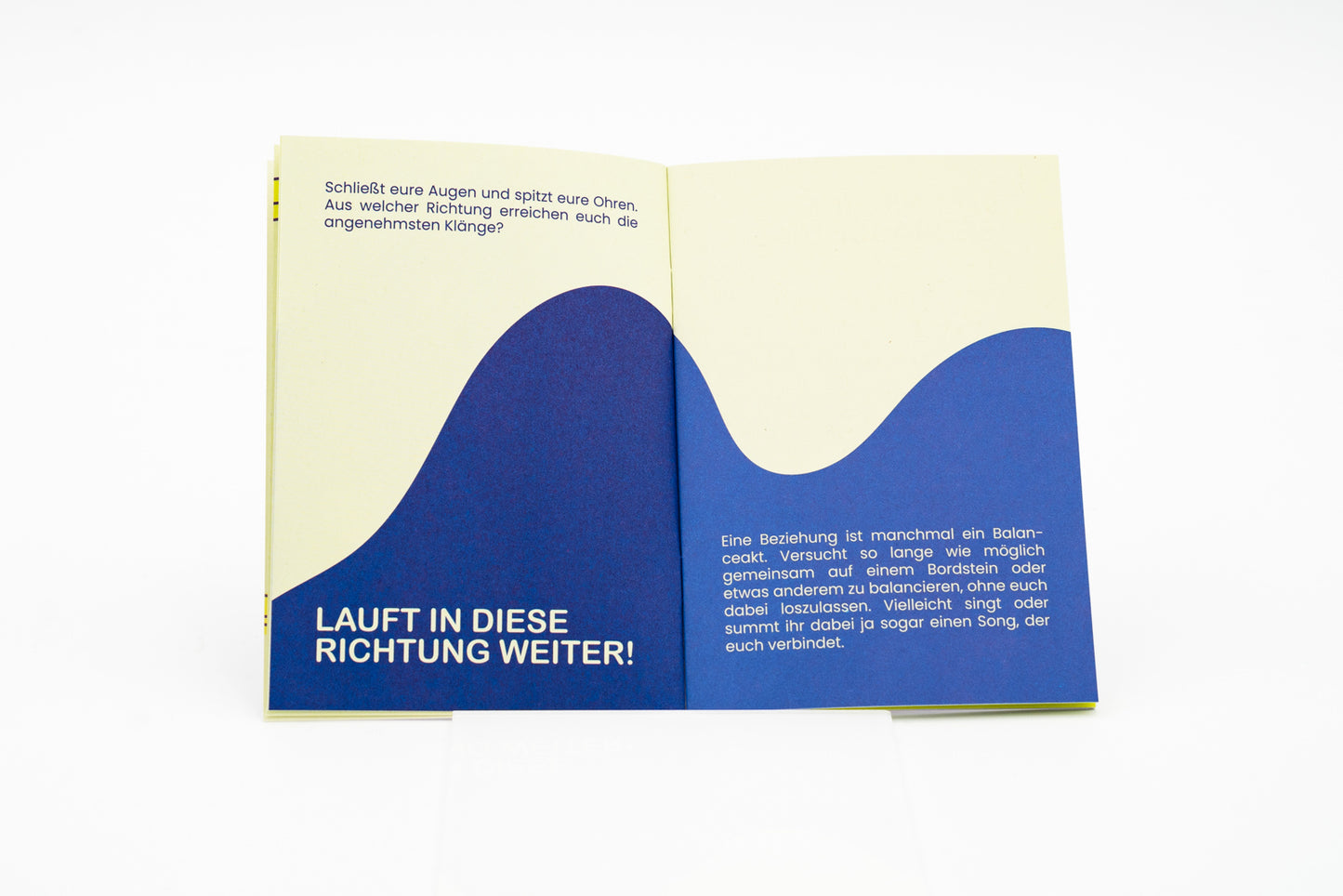 Schweifheft für Paare – Impulsheft für Zeit zu zweit | die Schweiferei

Intuitive Stadterkundung für Paare: Impulse, die euch näherbringen. Kein Ziel, kein Plan – nur ihr, die Stadt und echte Gespräche.

Schweifheft Paare, Date-Idee ungewöhnlich, Zeit zu zweit, Geschenk, Paar-Aktivität, Stadt, romantische Stadterkundung, Qualitytime